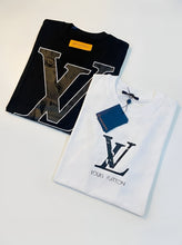 Load image into Gallery viewer, T-shirt
