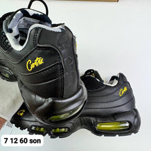 Load image into Gallery viewer, Shoes