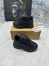 Load image into Gallery viewer, Shoes