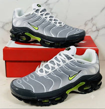 Load image into Gallery viewer, Shoes