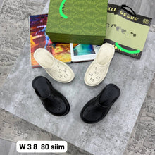 Load image into Gallery viewer, Slipper