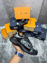 Load image into Gallery viewer, Shoes