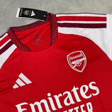 Load image into Gallery viewer, T-shirt