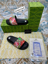 Load image into Gallery viewer, Slipper