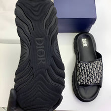 Load image into Gallery viewer, Slipper