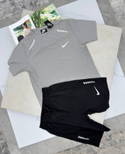 Load image into Gallery viewer, Tshirt