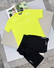 Load image into Gallery viewer, Tshirt