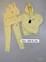 Load image into Gallery viewer, Tracksuit women