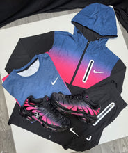 Load image into Gallery viewer, Tshirt