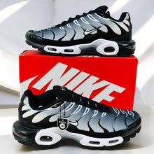 Load image into Gallery viewer, Shoes