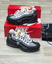 Load image into Gallery viewer, Shoes
