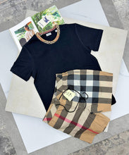 Load image into Gallery viewer, T-shirt