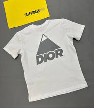 Load image into Gallery viewer, Tshirt