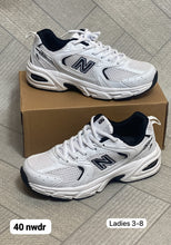 Load image into Gallery viewer, Shoes