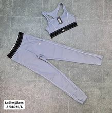 Load image into Gallery viewer, Tracksuit women