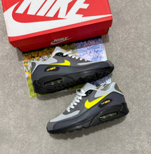 Load image into Gallery viewer, Shoes