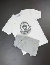 Load image into Gallery viewer, T-shirt