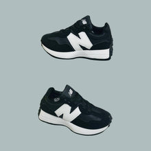Load image into Gallery viewer, Shoes