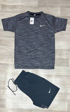 Load image into Gallery viewer, T-shirt