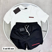 Load image into Gallery viewer, T-shirt
