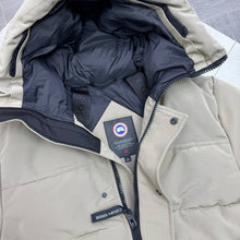 Load image into Gallery viewer, Jacket