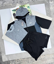Load image into Gallery viewer, Tshirt
