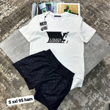 Load image into Gallery viewer, Tshirt