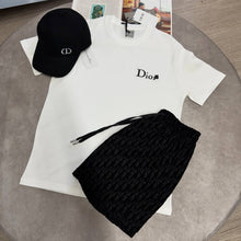 Load image into Gallery viewer, T-shirt
