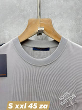 Load image into Gallery viewer, T-shirt