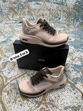 Load image into Gallery viewer, Shoes women