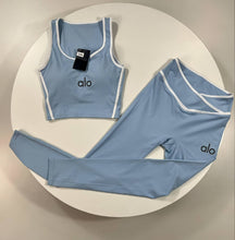 Load image into Gallery viewer, Tracksuit women