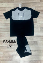 Load image into Gallery viewer, T-shirt
