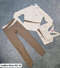 Load image into Gallery viewer, Tracksuit women