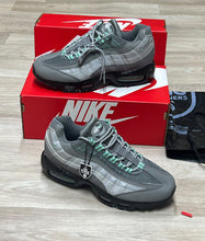 Load image into Gallery viewer, Shoes