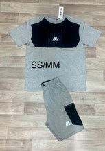 Load image into Gallery viewer, T-shirt
