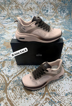 Load image into Gallery viewer, Shoes women