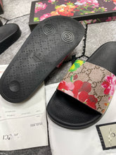 Load image into Gallery viewer, Slipper