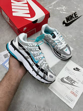 Load image into Gallery viewer, Shoes