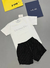 Load image into Gallery viewer, T-shirt