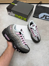 Load image into Gallery viewer, Shoes