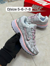 Load image into Gallery viewer, Shoes