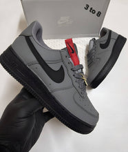 Load image into Gallery viewer, Shoes
