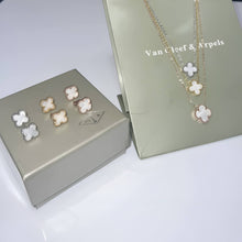 Load image into Gallery viewer, Necklace