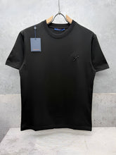 Load image into Gallery viewer, T-shirt