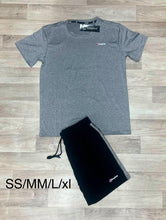 Load image into Gallery viewer, T-shirt