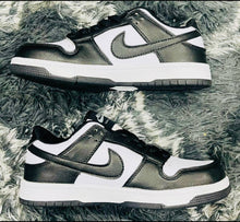 Load image into Gallery viewer, Shoes