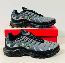 Load image into Gallery viewer, Shoes