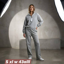 Load image into Gallery viewer, Tracksuit women