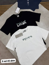 Load image into Gallery viewer, T-shirt