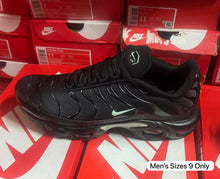 Load image into Gallery viewer, Shoes